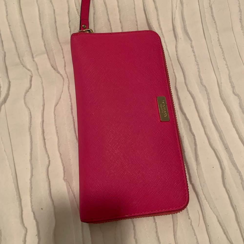 Brand new barely used Kate Spade Wallet